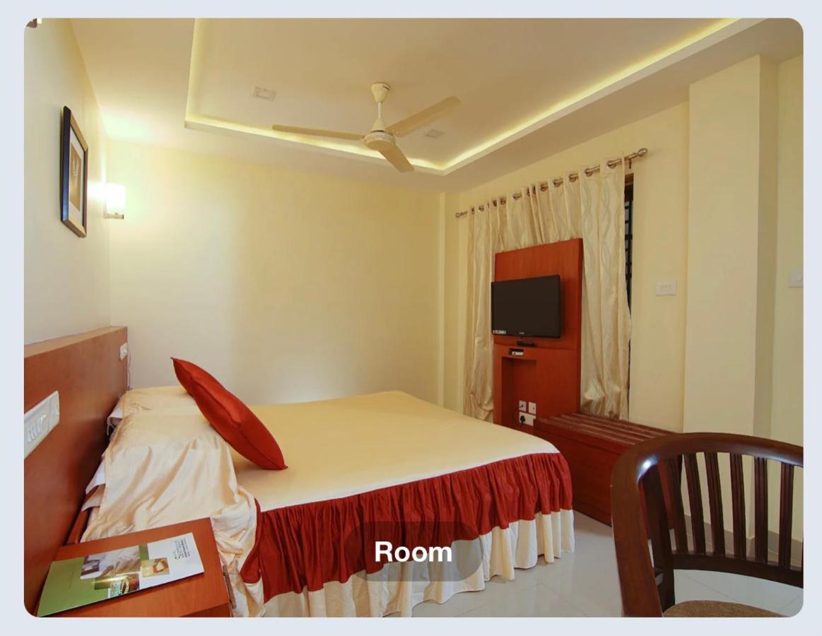 Hotel Sasthapuri Kozhikode Esterno foto